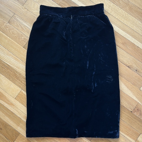 Valentino Boutique Black Front Slit Velvet Skirt - Picture 8 of 11